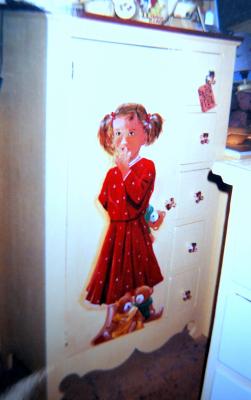 relooking armoire,,armoire d&eacute;cor&eacute;es sur commande, armoires recycl&eacute;es, armoires relook&eacute;es ,decor sur meuble, peinture d&eacute;corative mobilier